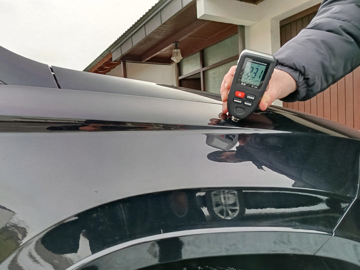 Nachbegutachtung und Reparaturprüfung am Fahrzeug
